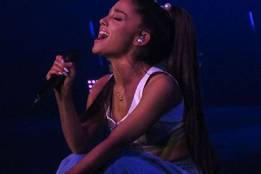 ariana-grande-slams-pete-davidson