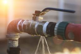 leak-broken-hose-photo