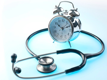 clock-with-stethoscope-health-span