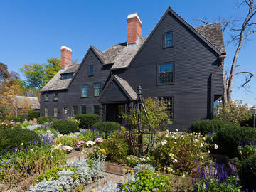 house-of-the-seven-gables
