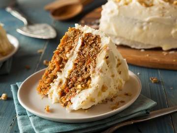 how-to-use-a-vs-an-carrot-cake-photo