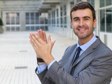 man clapping kudo kudos