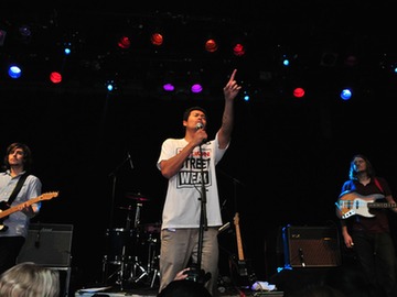 sweet-disposition-a-song-by-the-australian-band-the-temper-trap-trend-watch