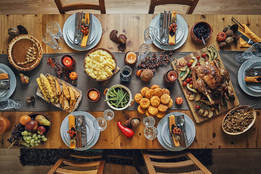 a-traditional-thanksgiving-dinner